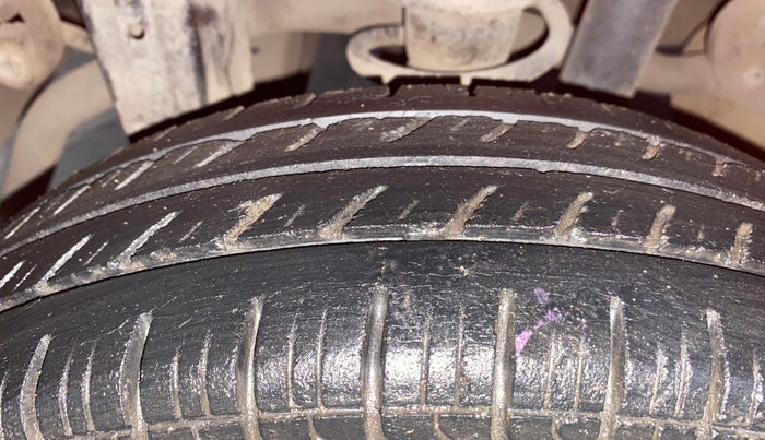 2015 Maruti Alto 800 LXI, Petrol, Manual, 66,585 km, Right Rear Tyre Tread
