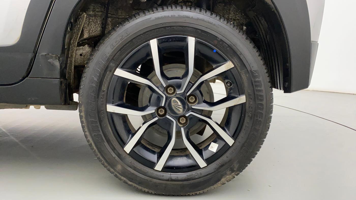2018 Mahindra KUV 100 NXT K8 6 STR, Petrol, Manual, 35,562 km, Left Rear Wheel