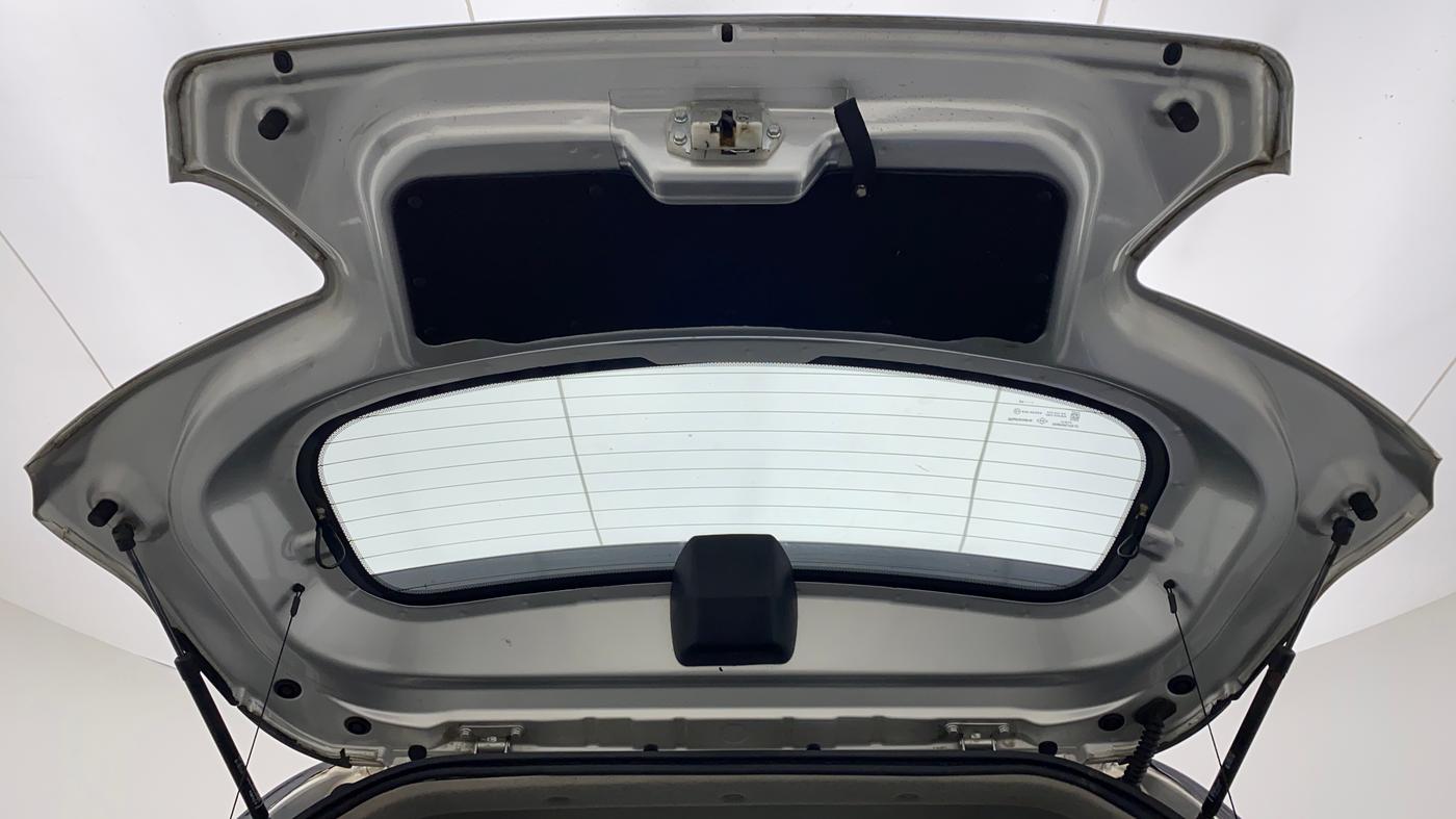 2018 Mahindra KUV 100 NXT K8 6 STR, Petrol, Manual, 35,562 km, Boot Door Open