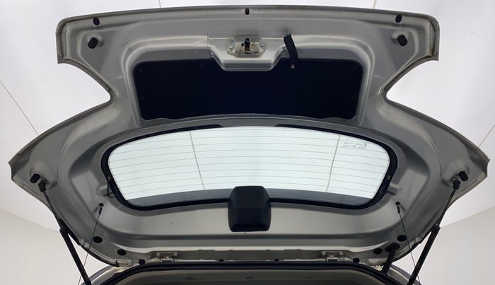 2018 Mahindra KUV 100 NXT K8 6 STR, Petrol, Manual, 35,562 km, Boot Door Open