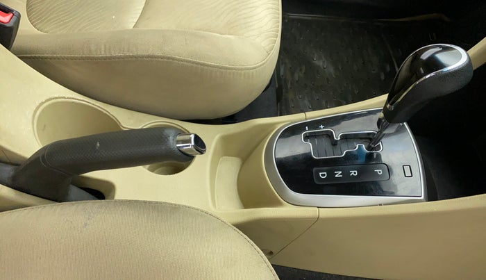 2014 Hyundai Verna FLUIDIC 1.6 VTVT SX AT, Petrol, Automatic, 42,047 km, Gear Lever