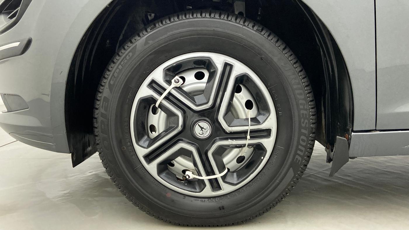 2021 Tata ALTROZ XE 1.2, Petrol, Manual, 1,253 km, Left Front Wheel