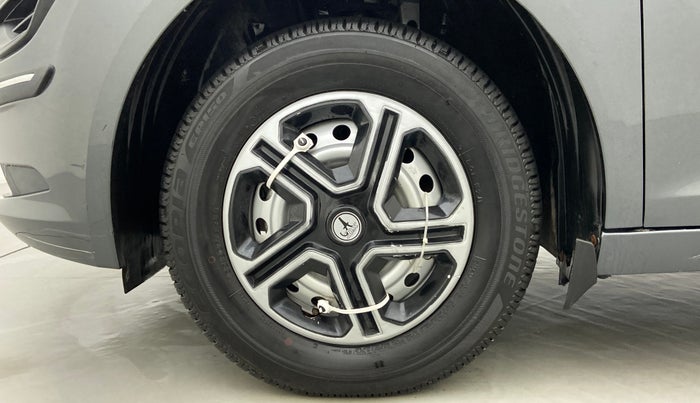 2021 Tata ALTROZ XE 1.2, Petrol, Manual, 1,253 km, Left Front Wheel
