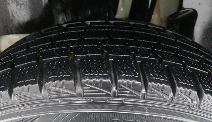 2020 Maruti Swift VXI, Petrol, Manual, 57,349 km, Left Rear Tyre Tread