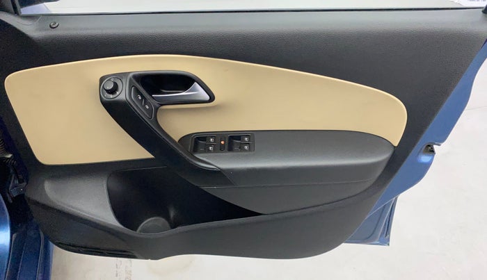 2016 Volkswagen Ameo HIGHLINE1.2L, Petrol, Manual, 68,683 km, Driver Side Door Panels Control