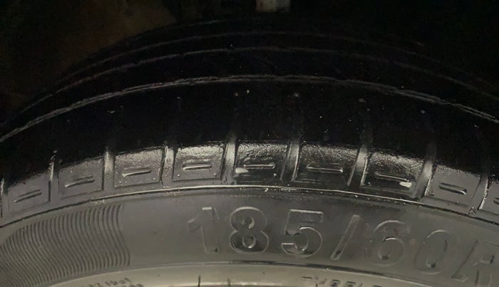 2016 Volkswagen Ameo HIGHLINE1.2L, Petrol, Manual, 68,683 km, Right Front Tyre Tread
