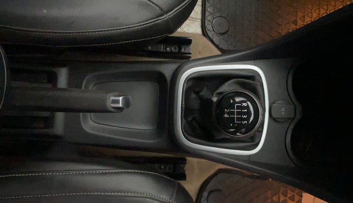 2016 Volkswagen Ameo HIGHLINE1.2L, Petrol, Manual, 68,683 km, Gear Lever