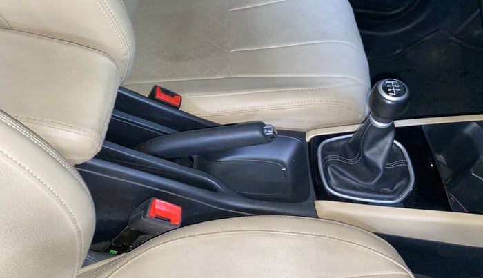 2024 Honda City 1.5L I-VTEC V, Petrol, Manual, 28,986 km, Gear Lever