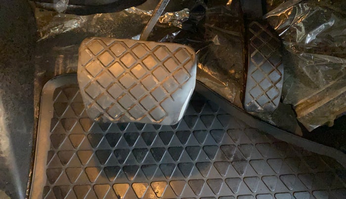 2019 Skoda Rapid STYLE 1.6 MPI AT, Petrol, Automatic, 49,097 km, Pedals