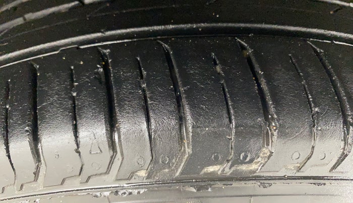 2019 Skoda Rapid STYLE 1.6 MPI AT, Petrol, Automatic, 49,097 km, Right Front Tyre Tread