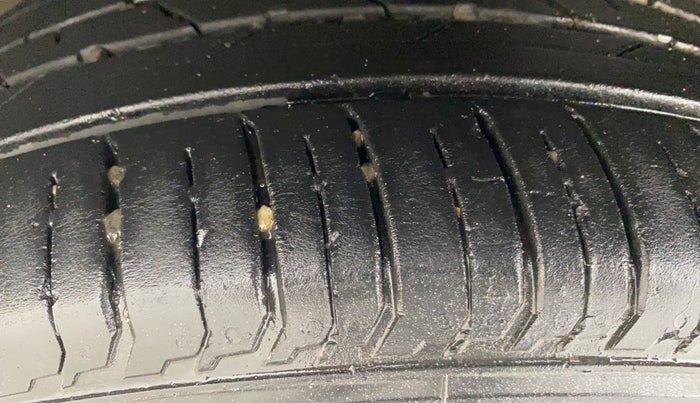 2019 Skoda Rapid STYLE 1.6 MPI AT, Petrol, Automatic, 49,097 km, Left Front Tyre Tread