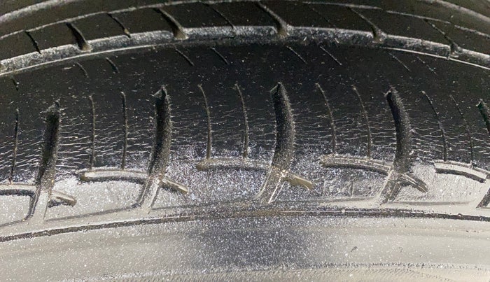 2019 Skoda Rapid STYLE 1.6 MPI AT, Petrol, Automatic, 49,097 km, Left Rear Tyre Tread