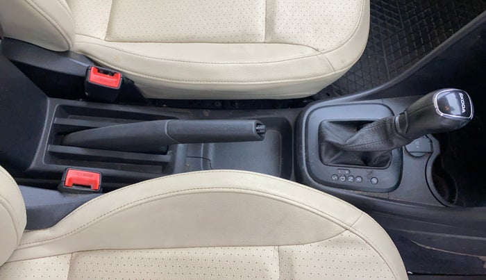 2019 Skoda Rapid STYLE 1.6 MPI AT, Petrol, Automatic, 49,097 km, Gear Lever