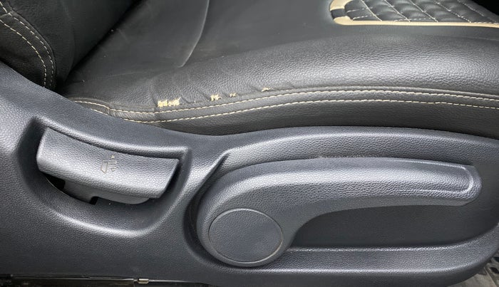 2019 Hyundai Elite i20 SPORTZ PLUS 1.2, Petrol, Manual, 52,314 km, Driver Side Adjustment Panel