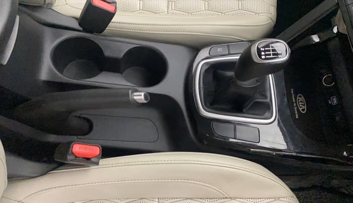 2019 KIA SELTOS HTX 1.5 PETROL, Petrol, Manual, 71,857 km, Gear Lever