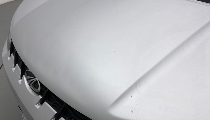 2018 Mahindra KUV 100 NXT K2 P 6 STR, Petrol, Manual, 40,830 km, Bonnet (hood) - Slightly dented