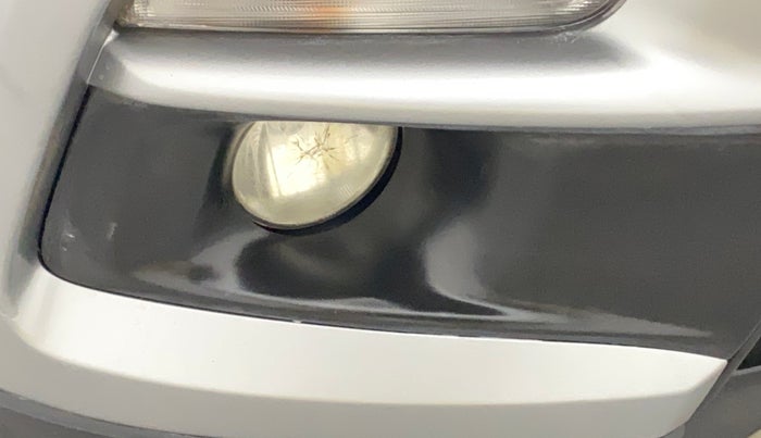 2016 Maruti Vitara Brezza ZDI, Diesel, Manual, 92,357 km, Right fog light - Minor damage