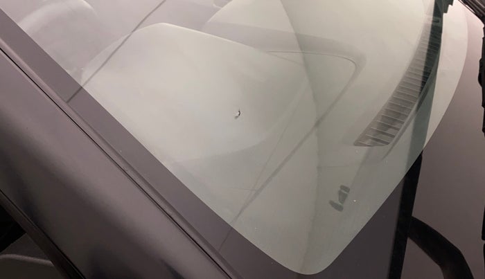 2016 Maruti Vitara Brezza ZDI, Diesel, Manual, 92,357 km, Front windshield - Minor spot on windshield