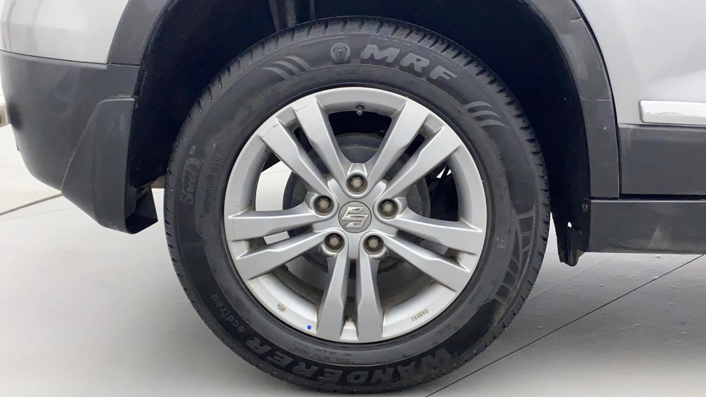 2016 Maruti Vitara Brezza ZDI, Diesel, Manual, 92,357 km, Right Rear Wheel