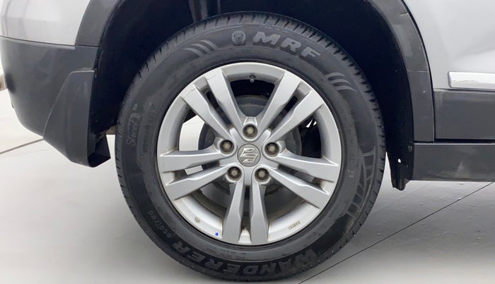 2016 Maruti Vitara Brezza ZDI, Diesel, Manual, 92,357 km, Right Rear Wheel