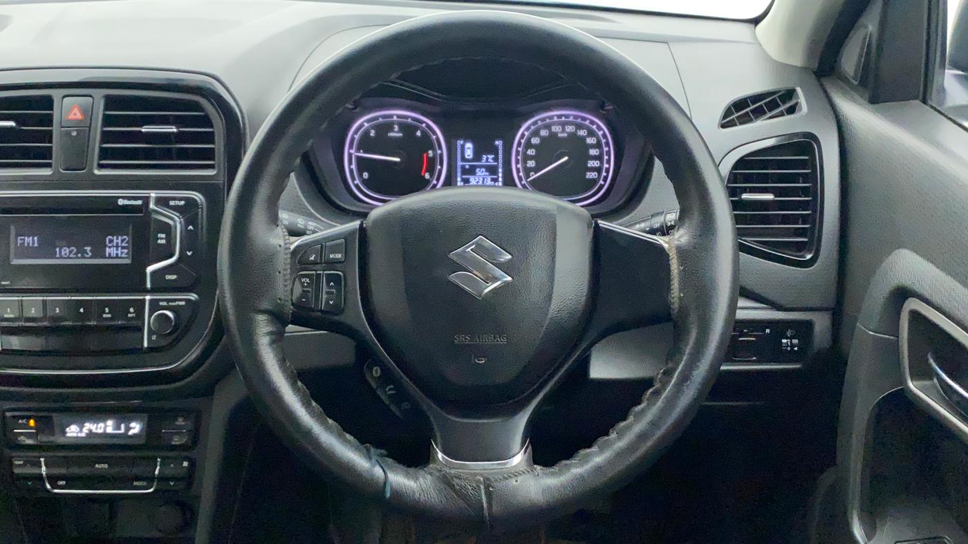 2016 Maruti Vitara Brezza ZDI, Diesel, Manual, 92,357 km, Steering Wheel Close Up