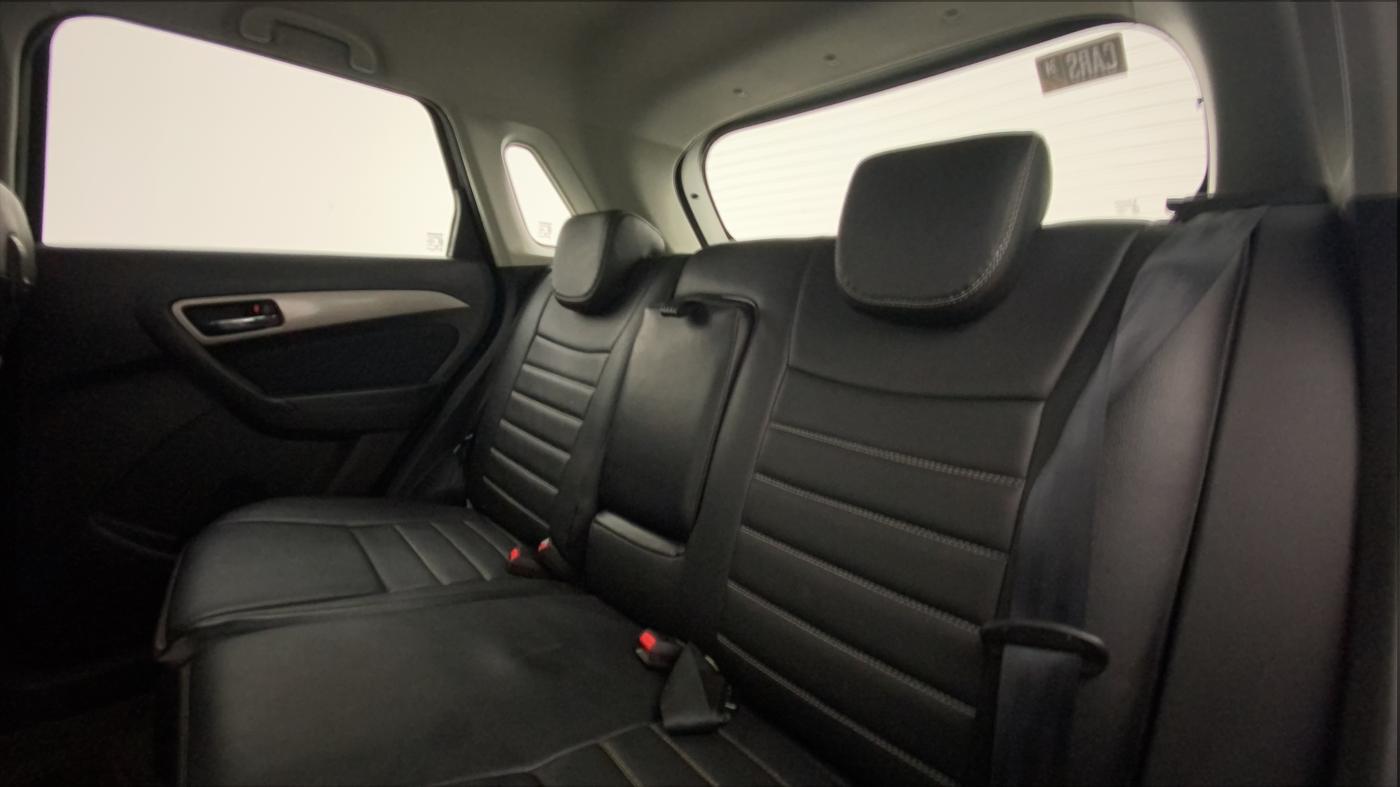 2016 Maruti Vitara Brezza ZDI, Diesel, Manual, 92,357 km, Right Side Rear Door Cabin