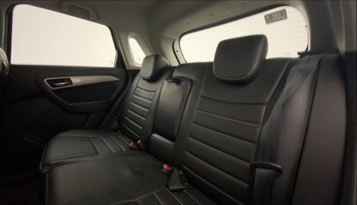 2016 Maruti Vitara Brezza ZDI, Diesel, Manual, 92,357 km, Right Side Rear Door Cabin