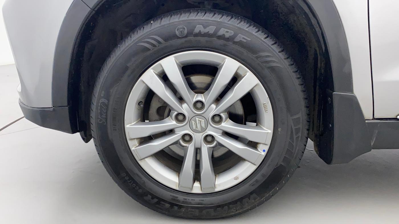 2016 Maruti Vitara Brezza ZDI, Diesel, Manual, 92,357 km, Left Front Wheel