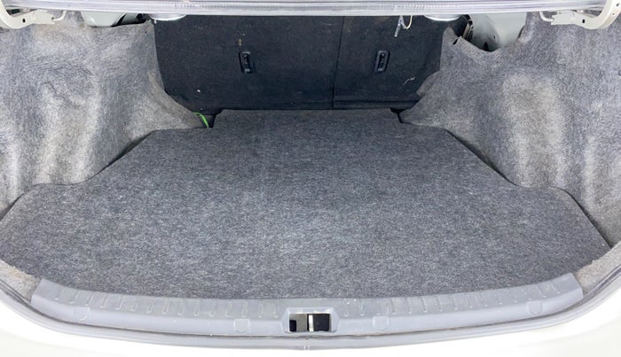 2012 Toyota Corolla Altis G AT, Petrol, Automatic, 91,323 km, Boot Inside