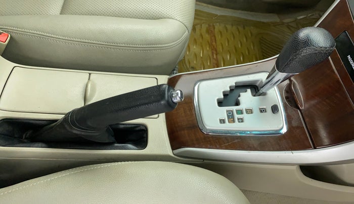 2012 Toyota Corolla Altis G AT, Petrol, Automatic, 91,323 km, Gear Lever