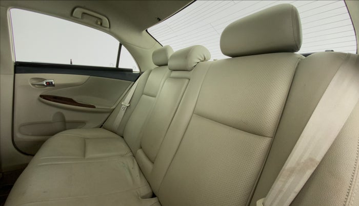 2012 Toyota Corolla Altis G AT, Petrol, Automatic, 91,323 km, Right Side Rear Door Cabin