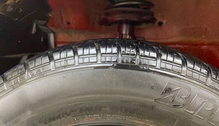 2017 Maruti Swift VXI, Petrol, Manual, 57,767 km, Left Front Tyre Tread