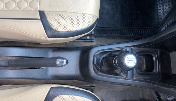 2017 Maruti Swift VXI, Petrol, Manual, 57,767 km, Gear Lever