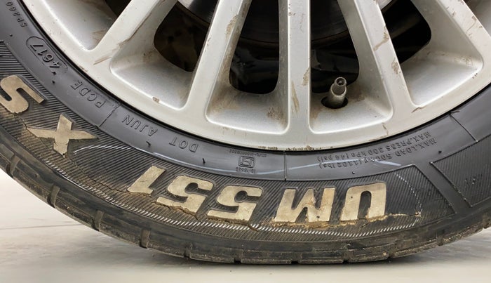 2015 Tata Zest XMA F-TRONIC DIESEL, Diesel, Automatic, 1,16,242 km, Left front tyre - Minor crack