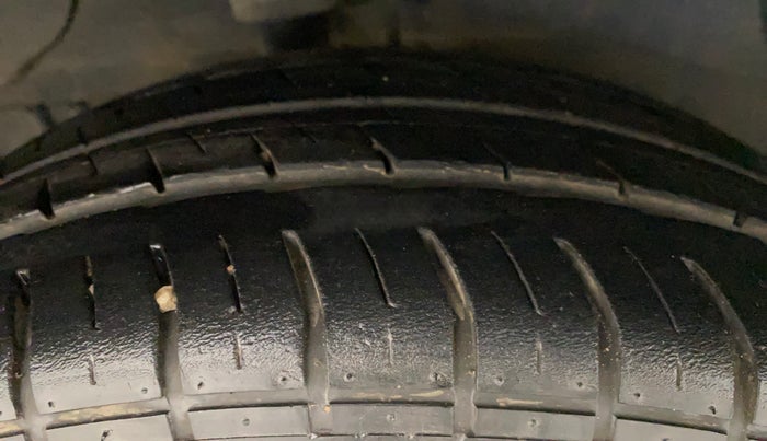 2015 Tata Zest XMA F-TRONIC DIESEL, Diesel, Automatic, 1,16,242 km, Right Rear Tyre Tread
