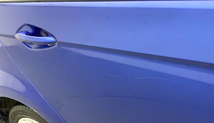 2015 Tata Zest XMA F-TRONIC DIESEL, Diesel, Automatic, 1,16,242 km, Right rear door - Minor scratches
