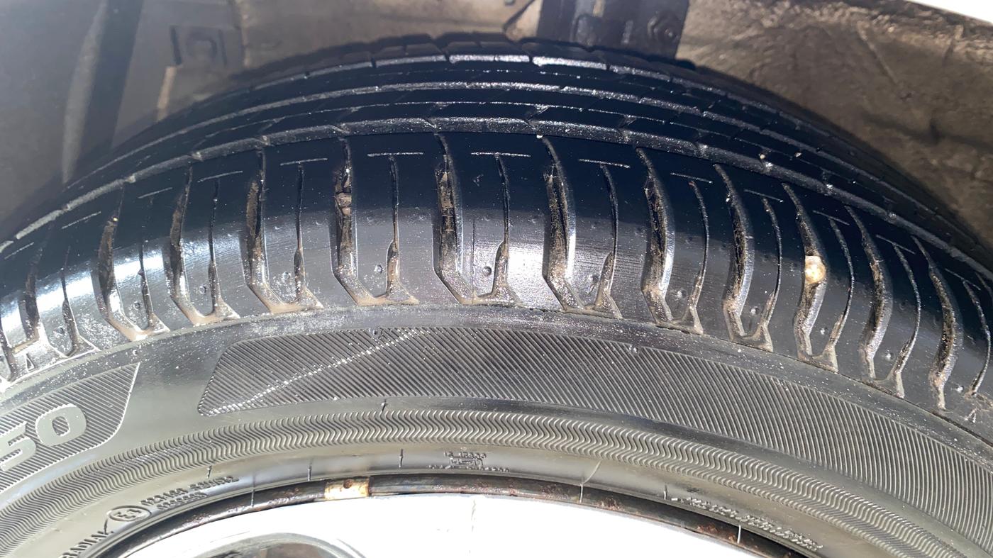 2015 Maruti Ertiga VXI, Petrol, Manual, 46,366 km, Left Front Tyre Tread