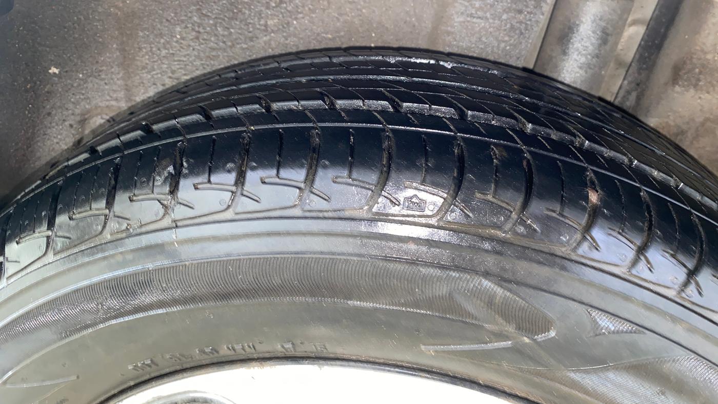 2015 Maruti Ertiga VXI, Petrol, Manual, 46,366 km, Left Rear Tyre Tread
