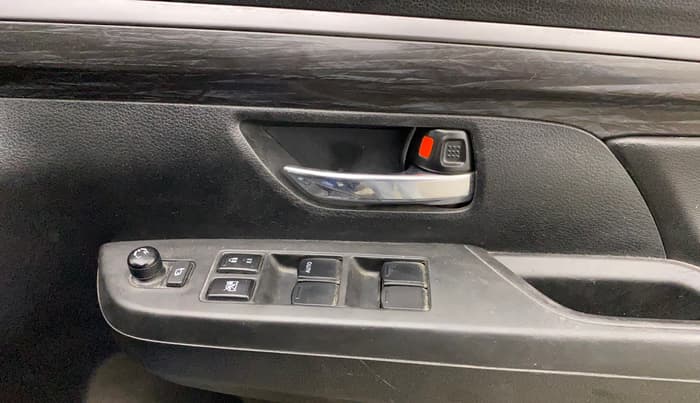 2020 Maruti XL6 ZETA AT, Petrol, Automatic, 78,024 km, Driver Side Door Panels Control