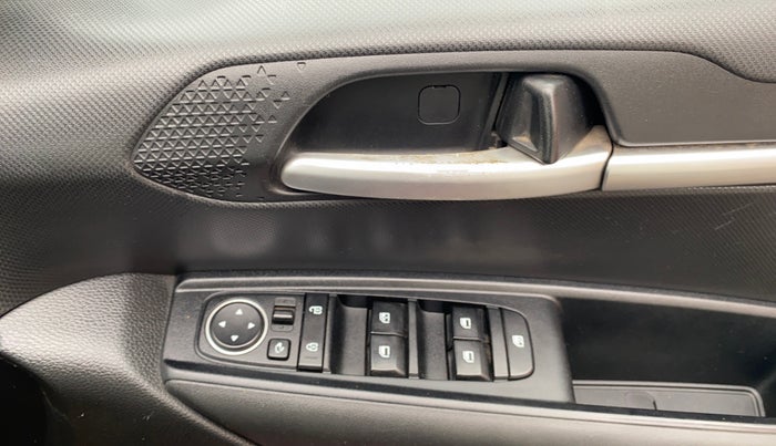 2021 KIA SONET HTK PLUS 1.5, Diesel, Manual, 32,828 km, Driver Side Door Panels Control