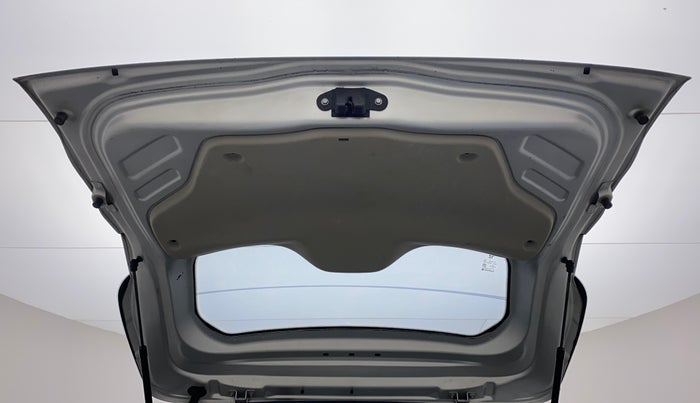 2022 Renault TRIBER RXT, Petrol, Manual, 39,317 km, Boot Door Open