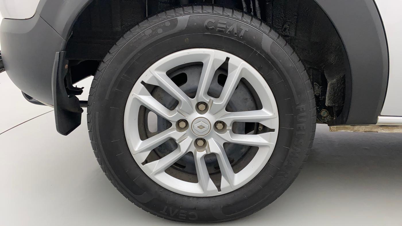 2022 Renault TRIBER RXT, Petrol, Manual, 39,317 km, Right Rear Wheel
