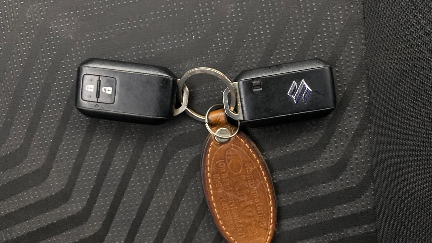2018 Maruti Swift ZXI AMT, Petrol, Automatic, 73,679 km, Key Close Up