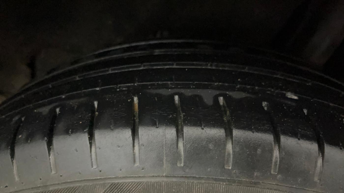 2020 Toyota Glanza V, Petrol, Manual, 63,580 km, Left Rear Tyre Tread