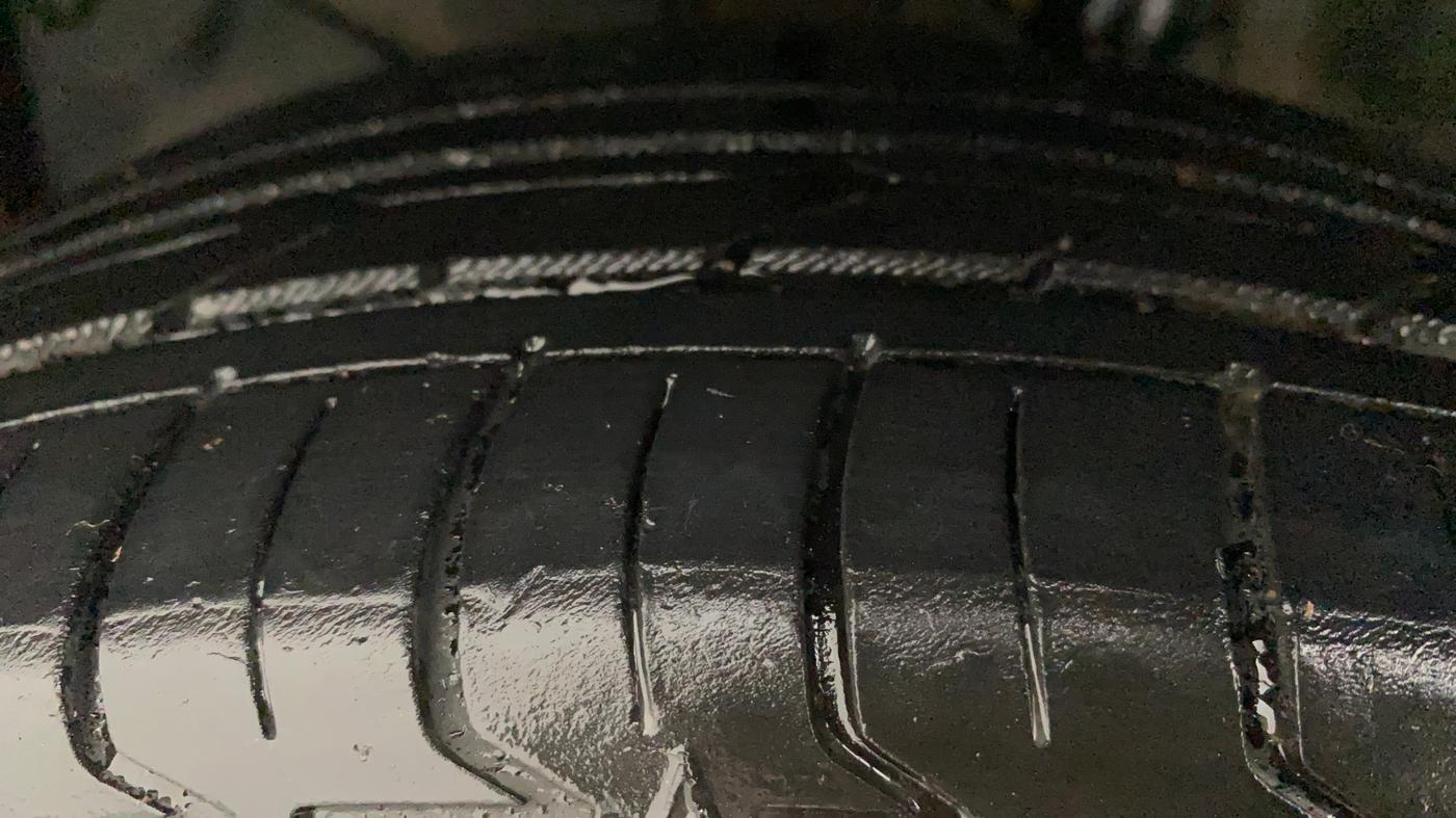 2019 Honda Amaze 1.5L I-DTEC V, Diesel, Manual, 68,763 km, Left Front Tyre Tread
