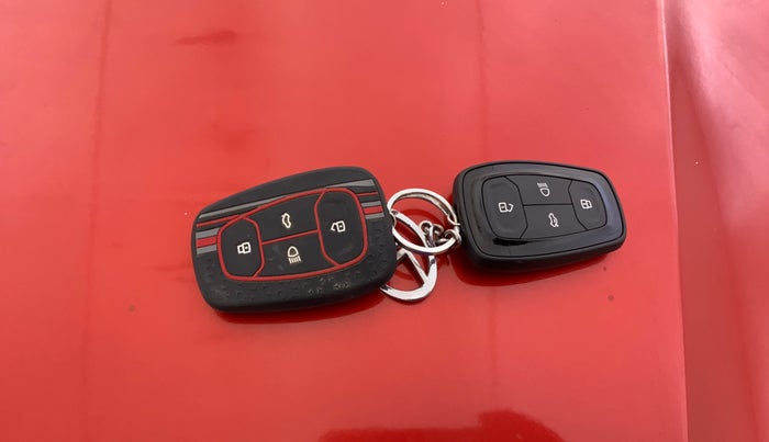 2021 Tata ALTROZ XZ I-TURBO PETROL, Petrol, Manual, 24,564 km, Key Close Up