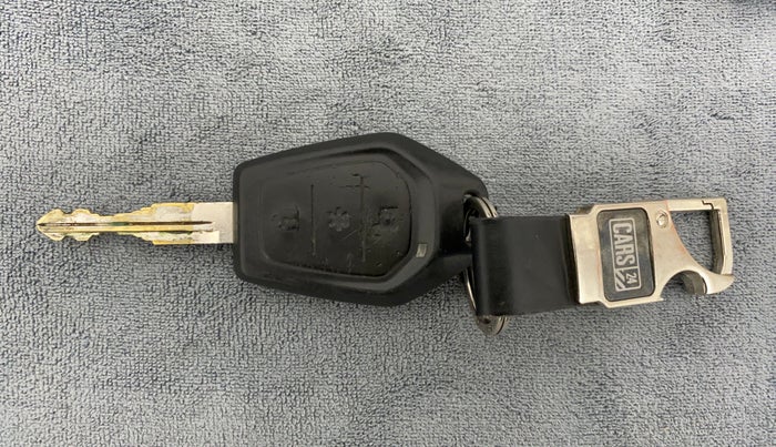 2018 Mahindra TUV300 T8 AMT, Diesel, Automatic, 59,701 km, Key Close Up