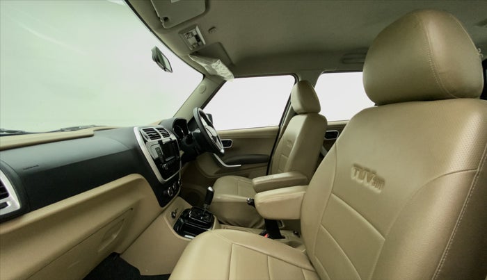 2018 Mahindra TUV300 T8 AMT, Diesel, Automatic, 59,701 km, Right Side Front Door Cabin