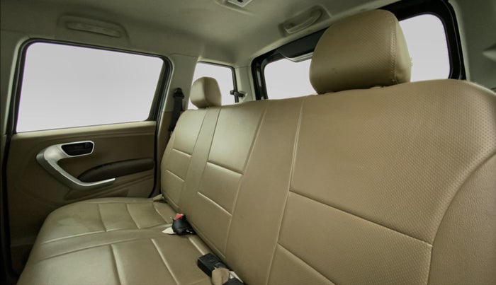 2018 Mahindra TUV300 T8 AMT, Diesel, Automatic, 59,701 km, Right Side Rear Door Cabin