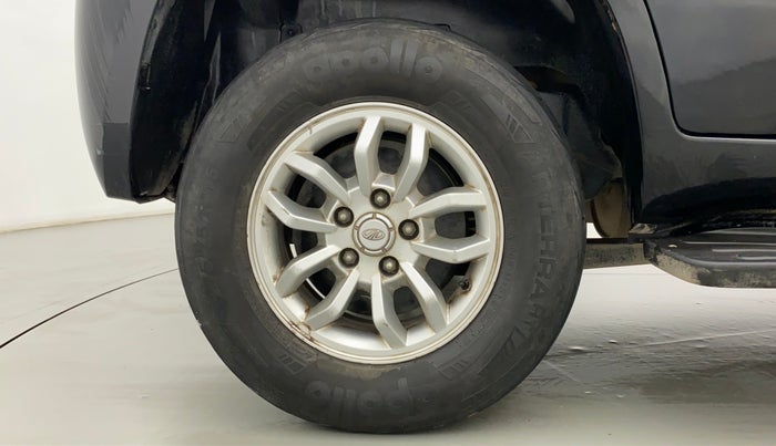 2018 Mahindra TUV300 T8 AMT, Diesel, Automatic, 59,701 km, Right Rear Wheel
